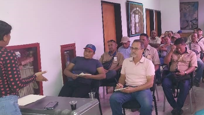 CONVERSATORIO_LOMBRICULTURA_CVG_PTO_AYACUCHO_PROYECTO_CAUCHO_II_YANETH_CEDEÑO.jpg